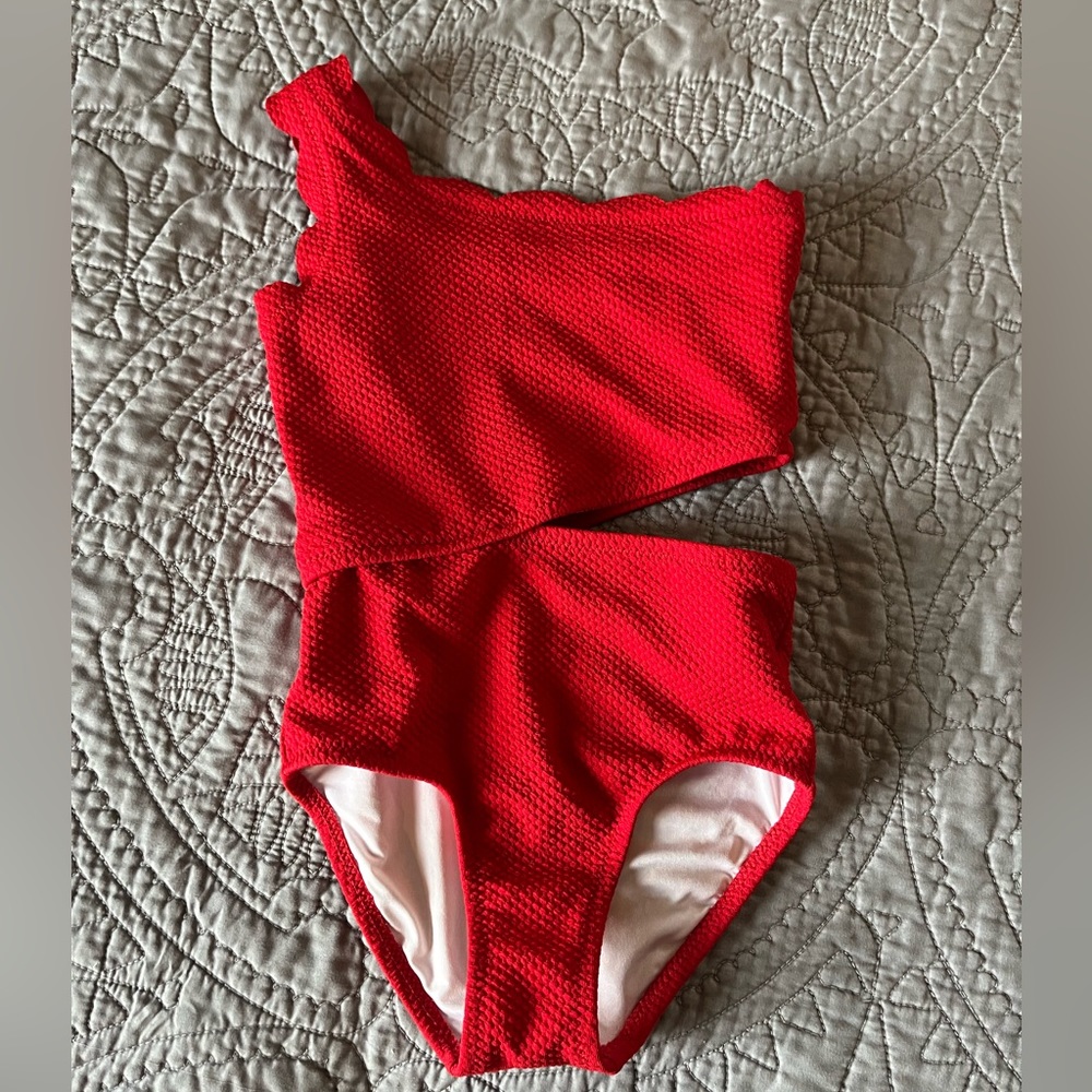 Girls Size 5 one piece Old Navy swim suit